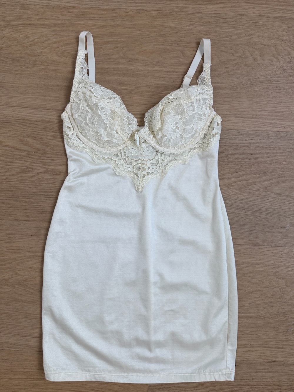 1990’s Vintage Victoria’s Secret Mini Shaper Slip 34C